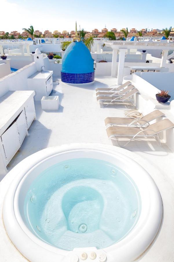 Villa Opale คอร์ราเลโฮ ภายนอก รูปภาพ